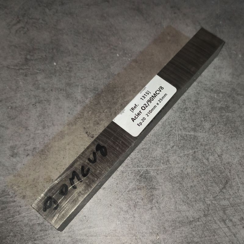 Acier O2/90MCV8 Ep.20 210mm x 25mm