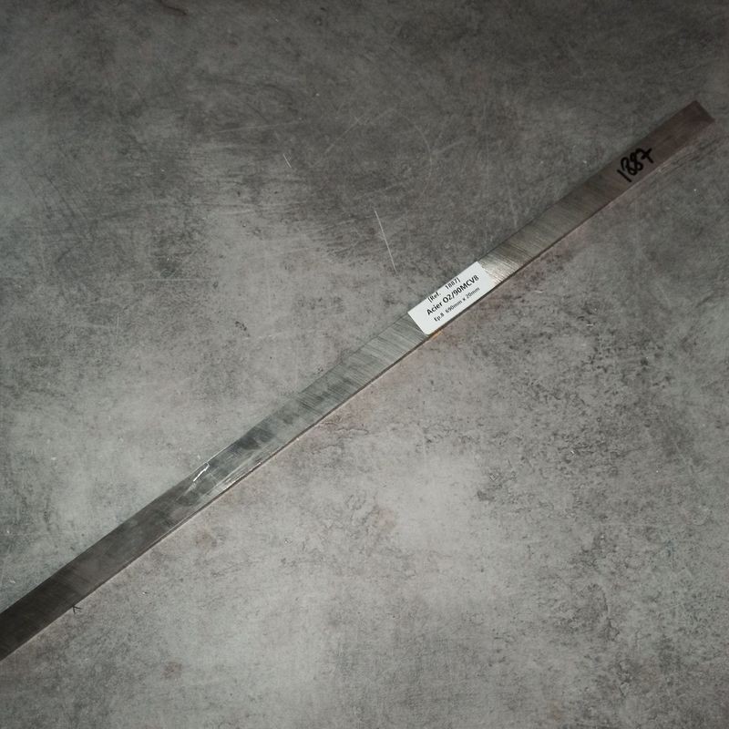 Acier O2/90MCV8  Ep.8  690mm x 20mm