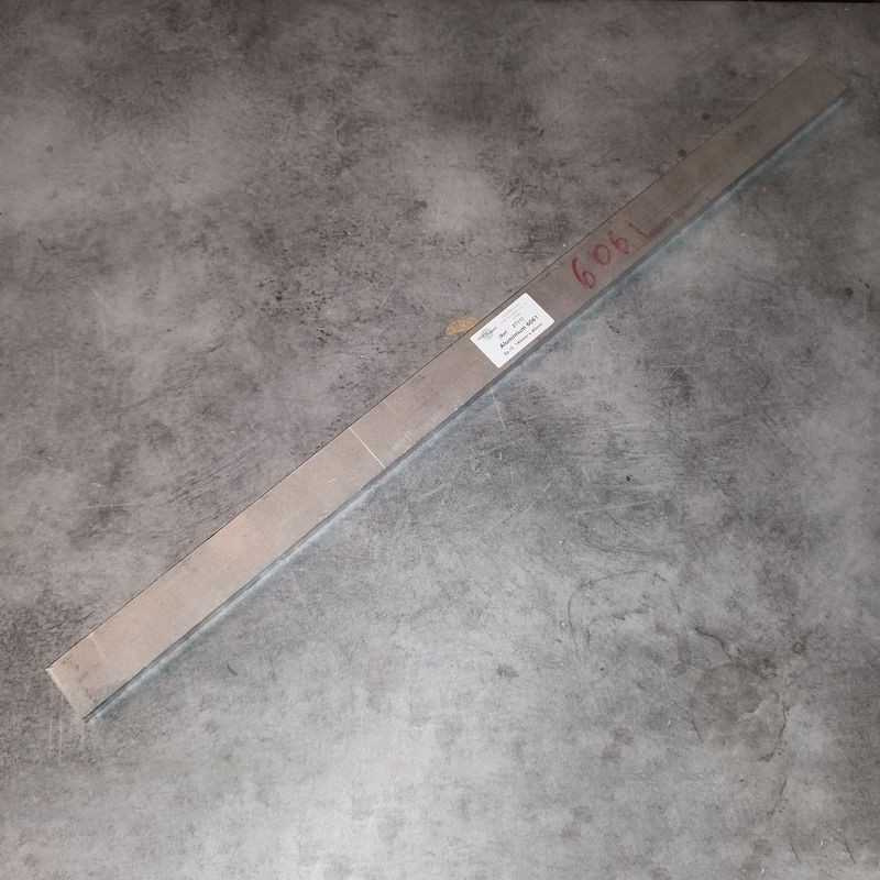 Aluminium 6061  Ep.15  745mm x 40mm
