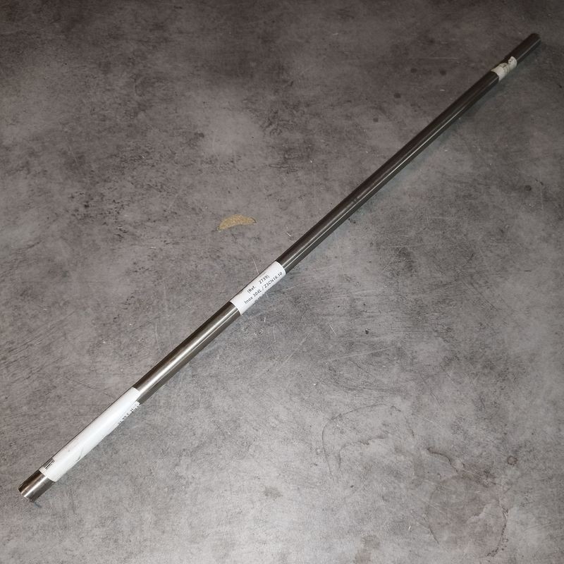 Inox 304L / Z3CN18.10  D.16  L.695mm